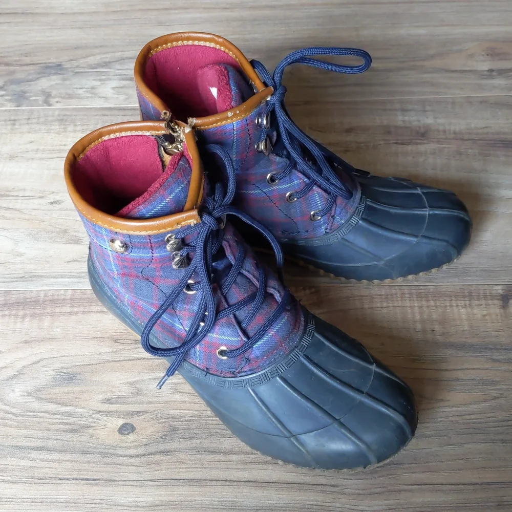 Tommy Hilfiger duck boots - Picture 2 of 11